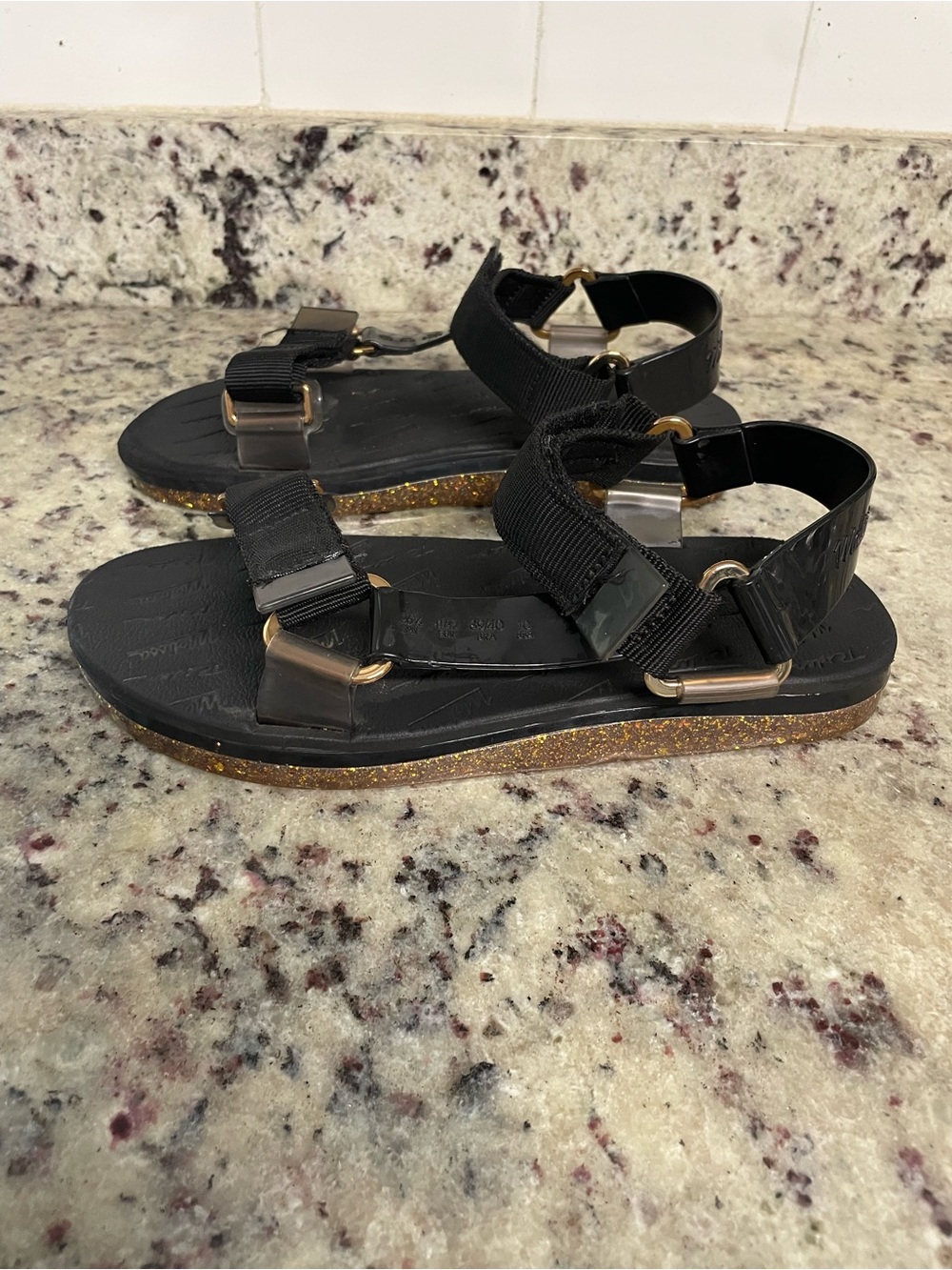 Melissa Women's Papete + Rider sandals shoes black gold size 10